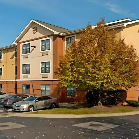 Suburban Studios Auburn Hills - Detroit Bagian luar foto