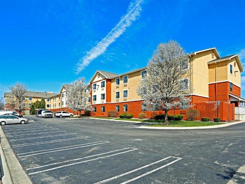 Suburban Studios Auburn Hills - Detroit Bagian luar foto