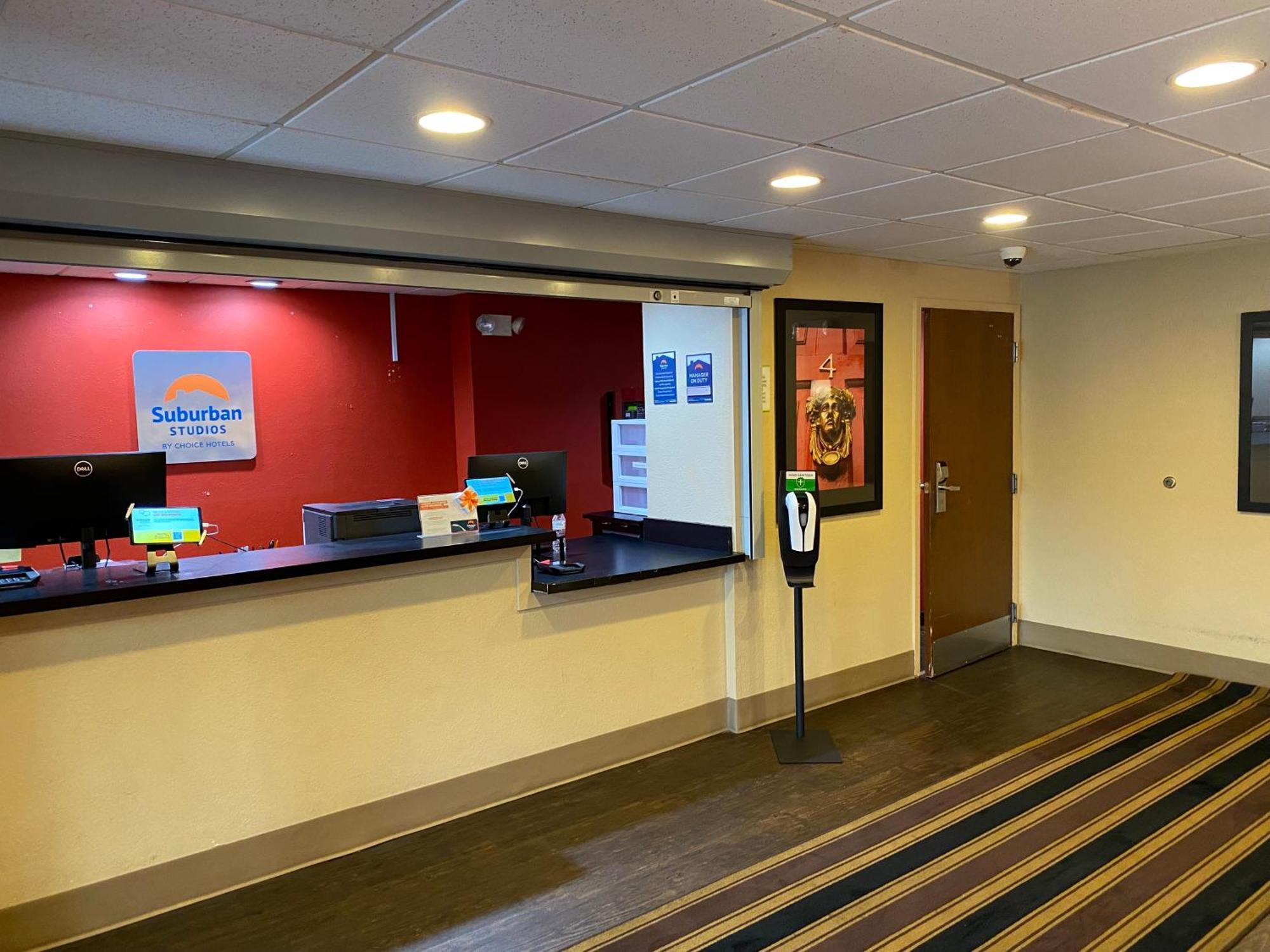 Suburban Studios Auburn Hills - Detroit Bagian luar foto