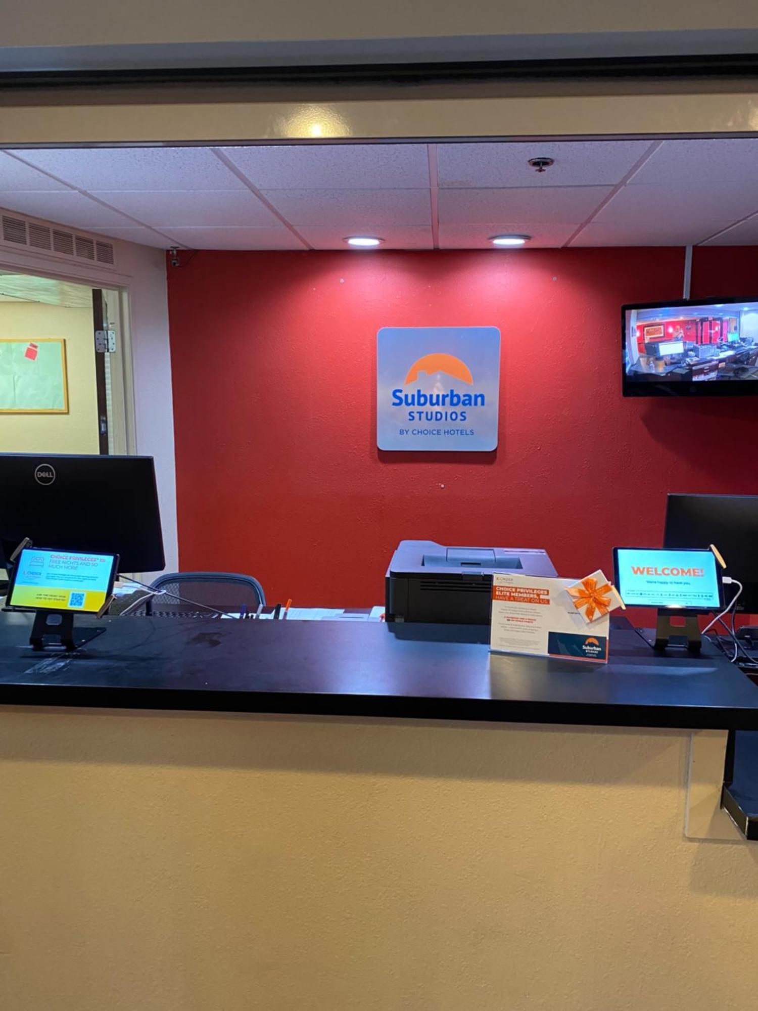 Suburban Studios Auburn Hills - Detroit Bagian luar foto